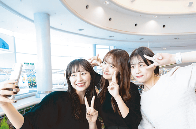 みんな、ちょっと、空港で。