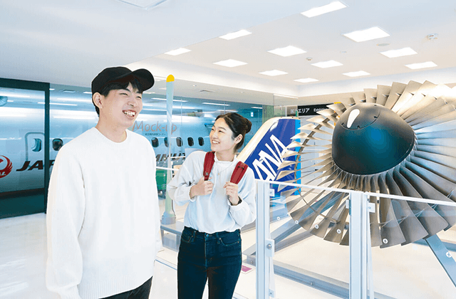 みんな、ちょっと、空港で。